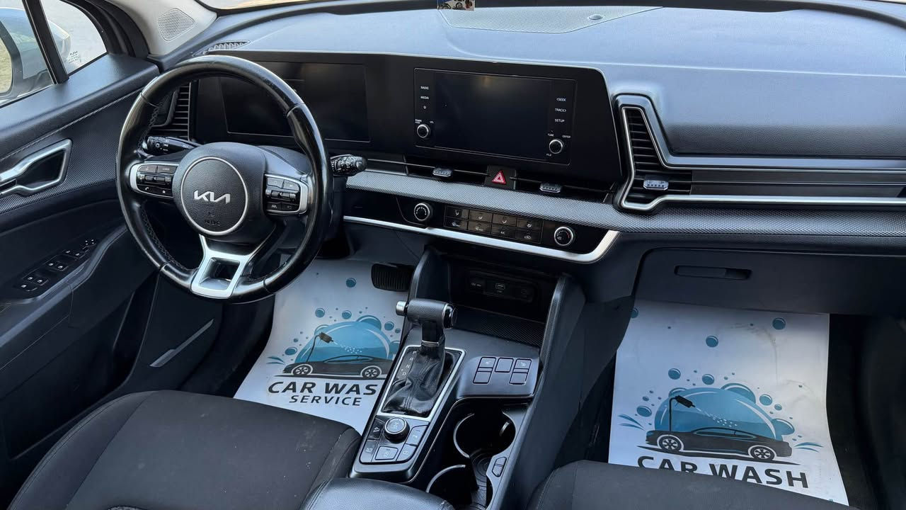 كيا سبورتج 2023 السعر 168 ورقه قفل 
وارد امريكي بانزين حادث جاملغ وبنيد فقط يعني قطعتين صبغ بدون دواخل ماشيه ٣٣ الف سياره جدا نضيفه رقم بغداد تحويل مباشر مكاني بغداد العامريه 
*********** بغداد, العراق
