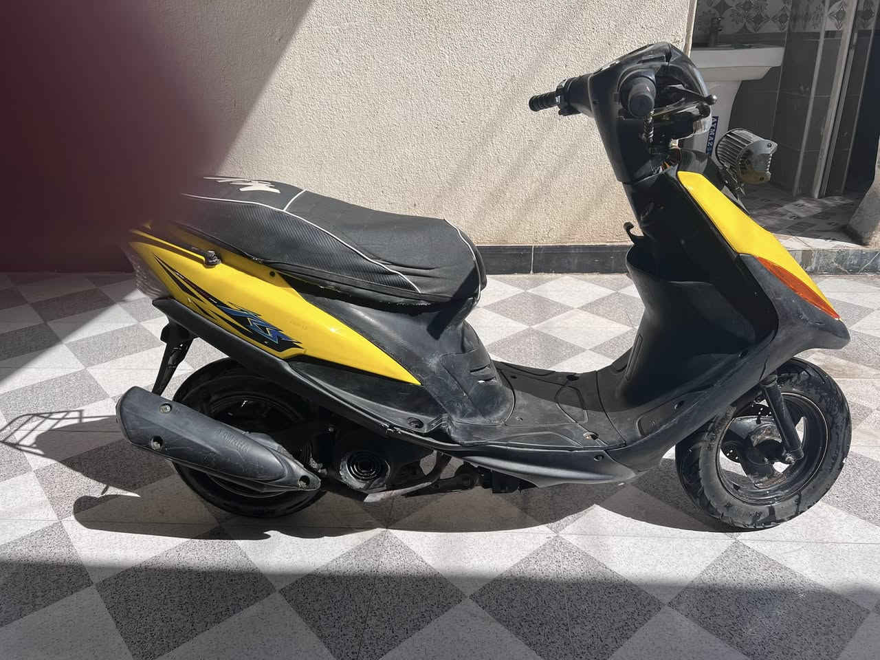 دراجه ماكس عدله للبيع مفتوح الدراجه كامله كلشي شغال بيه كهربائيات سلف نقص بس لايت امامي فقط المكان التضحيه السعر 450 الاتصال واتساب فقط   ***********
