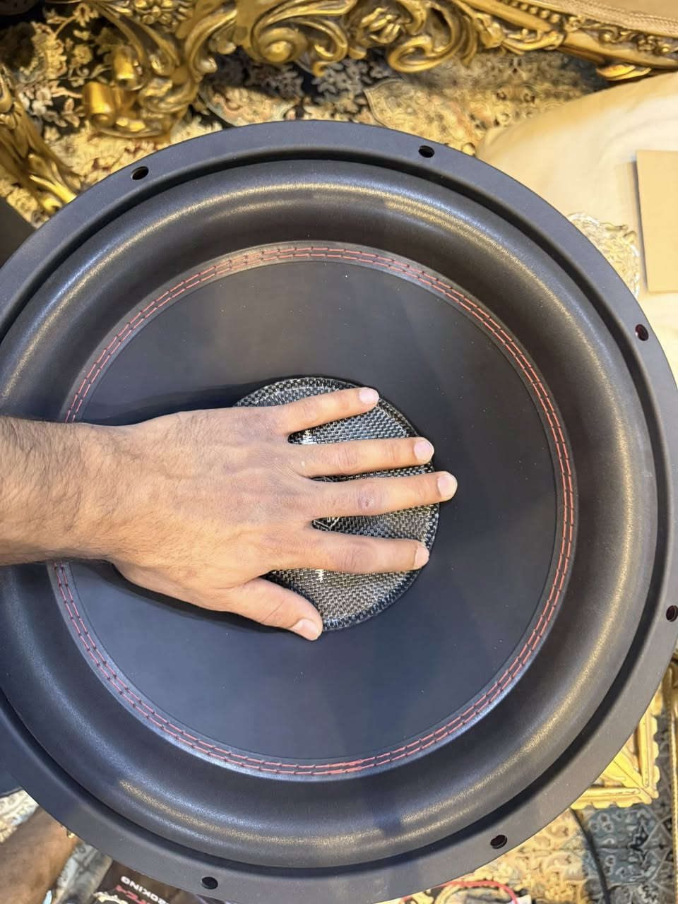 السلام عليكم
ساب وفر ديجتال اوديو 15 انج 

600 rms1200 watt

دبل كويل 4+4 اوم سعره 160 الف 

متوفر توصيل لجميع المحافظات 

***********
