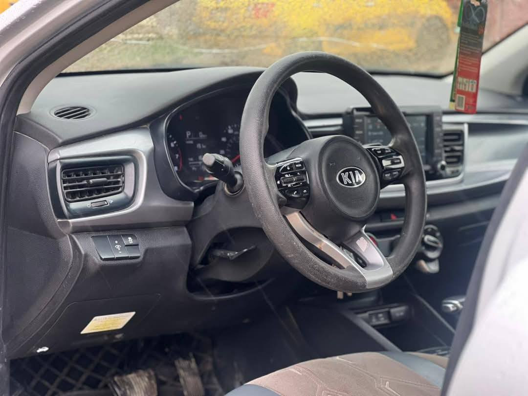 توماتيك
جامات كهرب
ثلاث انظمة قيادة

محرك 1600 
ماشية :  115 الف
ضررها بامريكا :
دعامية والداير معدل عالبارد
السياره حلوه وجاهزه 
السعر 93$ 
بي مجال 
العنوان بغداد 
هاتف : ‭ ***********
