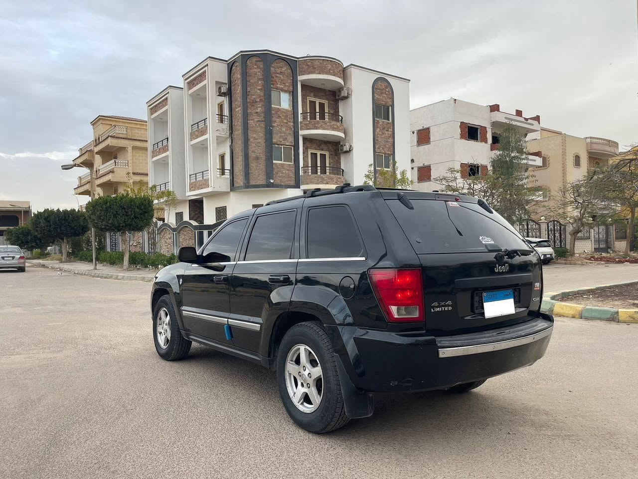 جيب جراند شيروكى wk 1
موديل ٢٠٠٦
زيرو دواخل بالكامل ، مرمات خارجيه ع اللحم نتيجه تكليح
عداد ١٩٨٠٠٠ كيلو ، شاسيه وموتور نفس الرقم
السياره حاله ممتازه جدا موتور وفتيس وعفشه ولا تحتاج مصروف نهائيا ، غرز يعمل بكفاءه
تكييف تلاجه ، صالون حاله الزيرو
جميع كماليات السياره تعمل بكفاءه
٤ كاوتش زيرو ، ليدات عالى وواطى وشبوره
رخصه ١٠ شهور 
المعاينه مدينه السادات   ٠١٠٩٧٦٠٠٦٨٠


**إذا كنت صاحب هذا الإعلان وتريد حذفه لأي سبب، رجاءا أرسل رسالة إلى الدعم الفني**