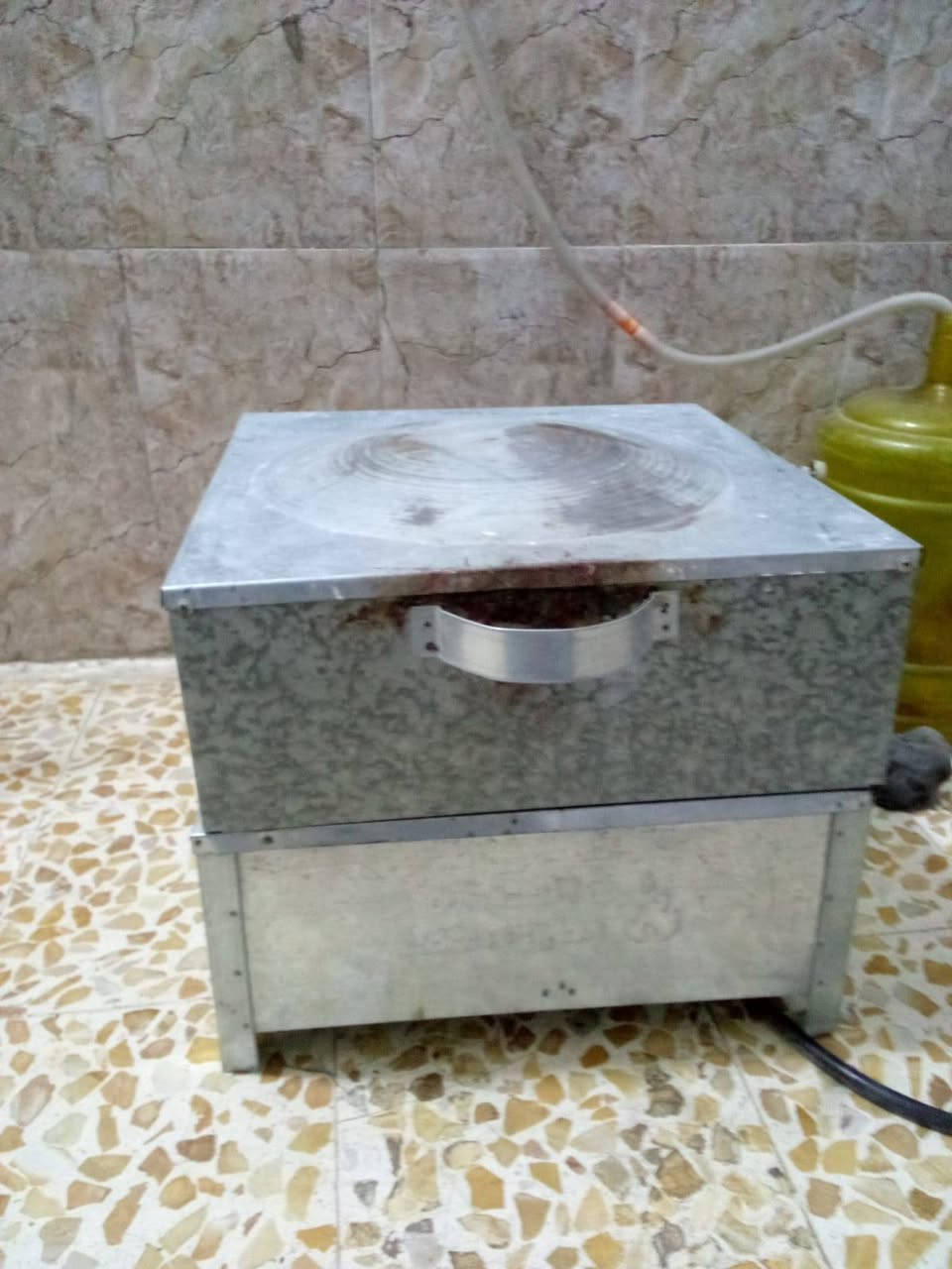 تنور للبيع السعر ٢٥ ***********
