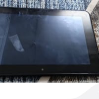 ايباد البيع سعر 50الف محتاج مستعجل رقم الهاتف 07763909161بغداد كماليه