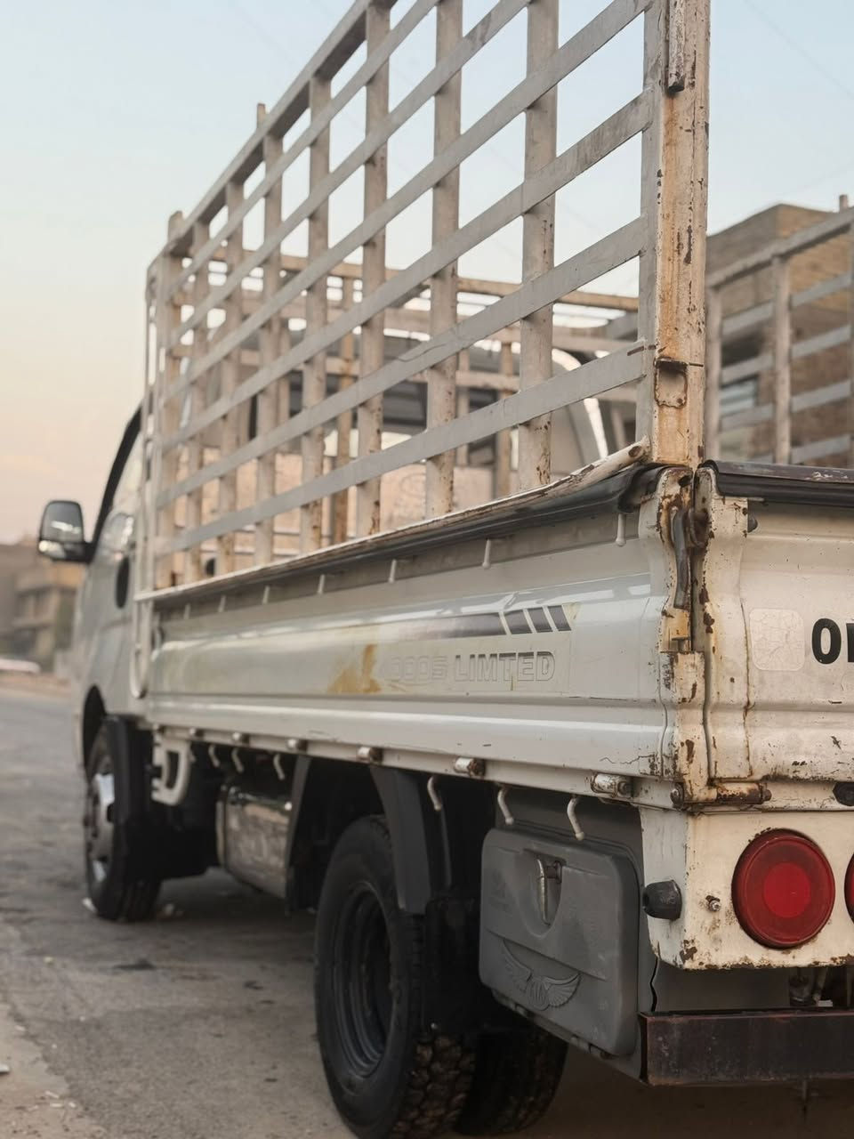 بسبب الوعود الكاذبه  اعيد النشر سلام عليكم  كيا فحل موديل ٢٠١٦ رقم بصره مشروع وطني محرك  ٤٠٠٠تبريد ثلج تخم تاير  كير محرك مكفول بسمي  سياره  حلوه ونظيفه وجهازه لشغل مكاني بغداد الخطيب ***********
