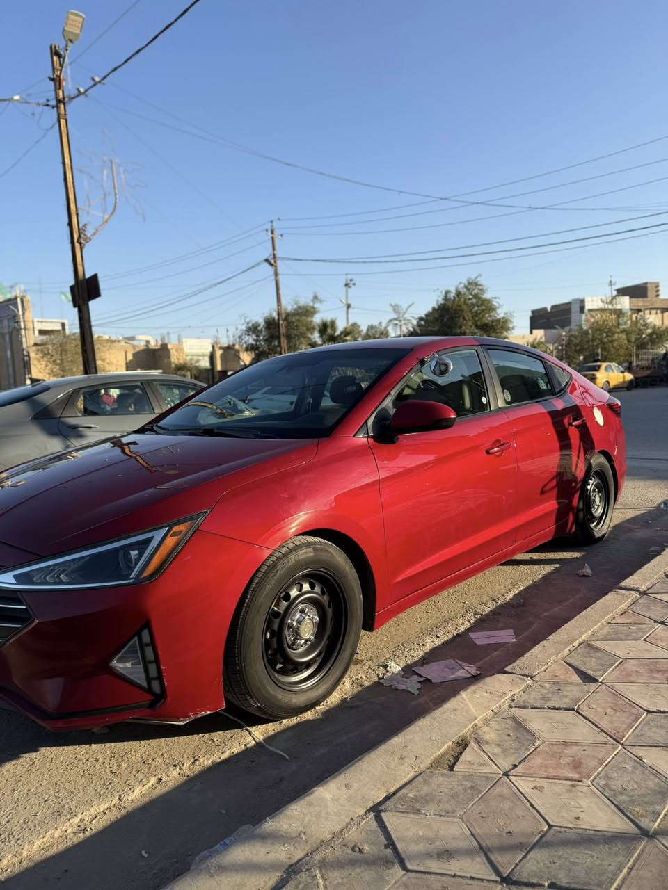 السلام عليكم الانترى 2019 مواصفات شاشه تحديد كاميره دواره مسار رادار رقم اربيل رقم شاصي موجود بس حادث امريكا باب خلفي فقط جاهزه السياره مكاني كربلاء طويريج ***********
