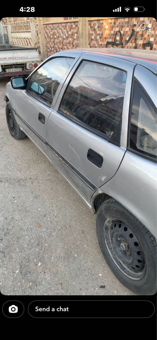 موديل 1992. سنوي جديد 2027  مكينه 20. بشرط فحص سعر ٣٥ وبيها مجال قليل الرقم*********** كركوك, العراق
