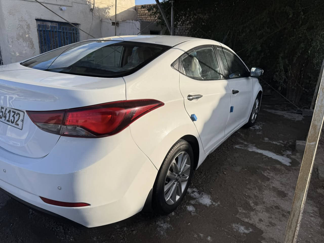 السلام عليكم
النترا وارد خليجي موديل 2016 
رقم ميسان سنويه جديده لنهايه ال29
كفاله من الضربه عدى بارد بالجاملغ الخلفي جهه السايق والسياره بيها رشات صبغ جماليه اثر تگشير 
محرك دوش 1800 خير من الله گبر كفاله كهربائيات السياره كلها شغاله تحكم بالستيرن شاشه وقطعتين تبريد
للتواصل ***********
