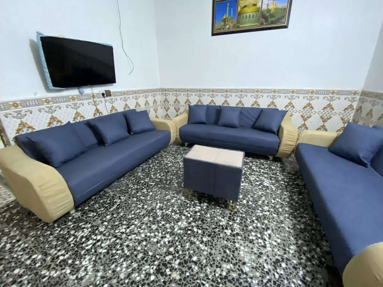 *سلام عليكم 🫡 
*دوشمة الطائي .
*لتصليح جميع القنفات التركي والعراقي 
*جميع  موديلات القماش والأوان موجوده 
*تبديل  يده إذا ماعجبتك موديله 
*تغير موديل التخم إلى حديث 
* أضافه سفنج خشب 
*أضافه رجلين حسب الطلب 
* ⁠توصيل  مجاني يمنه ناخذه ونرجعه 
* ⁠وتساب  فقط 
@***********
