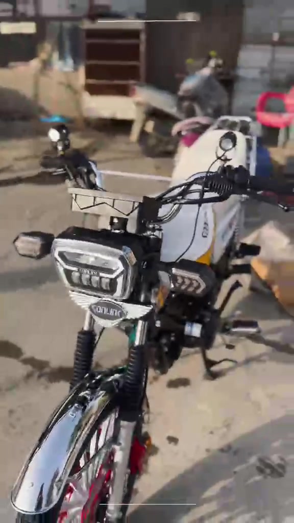 سلام عليكم
سيفان
مكينه سوده 250cc  محرك جبير
دراجه زيرو ماتحتاج احجي ولا تعبك ولا تعبني حاله حال لمعرض صارله طالعه شهر من المعرض و مستخدمه ١٥ يوم مامحتاجه

موديل 2025 وطالعه 2026 بشهر رابع
دراجه بلاد كله مانقصه برغي أوراق وهل أمور َله كله جاهزه و وصل لمعرض وتاريخ كله كامل
مواصفات دراجه فول للعلم دبل فلنجه امامي شاشته ايباد
مكاني كربلاء طوريج
رقمي ***********
سعر مليون و ٥٠ الف مطلعه مليون و 1200   وموجود سعر بل وصل

