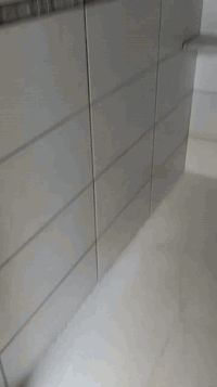 خلفه سيراميك متفرغ شغل نضيف وعل ضمان
عل متر ويوميه 
***********واتساب
