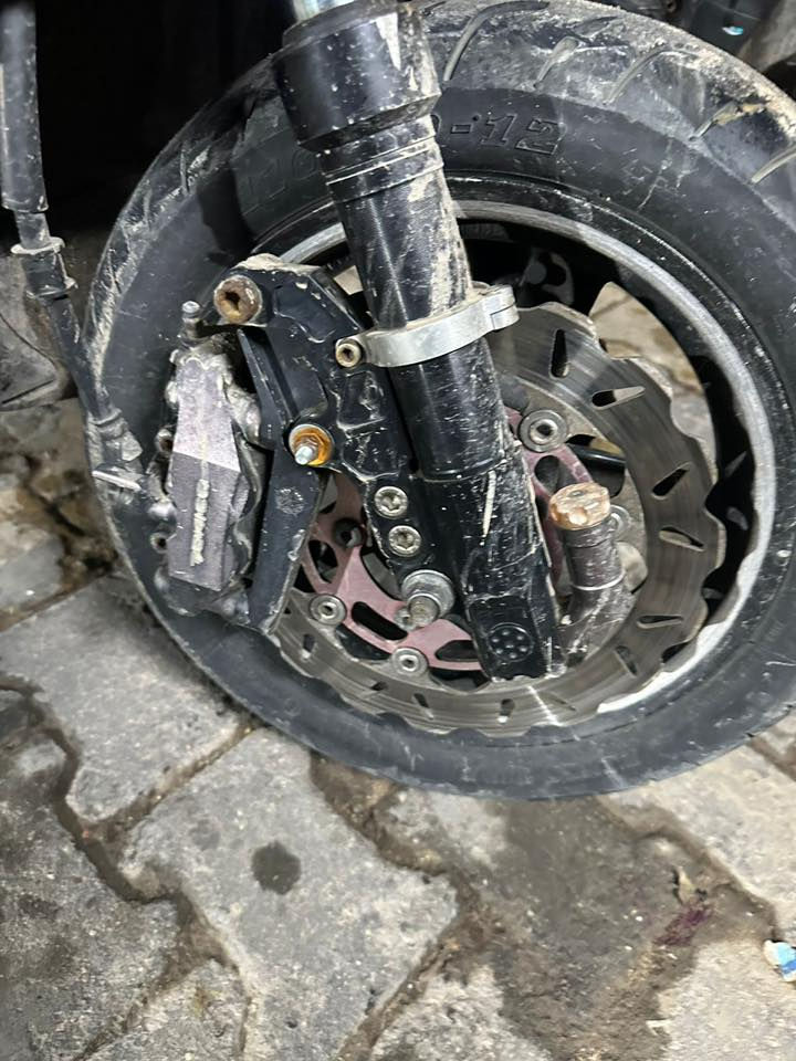 سكنس فحل كابريتر للبيع 
كصه موجوده شويه كابريتر تعبان دراجه معدل يخبل شلعه شك كاع للاستفسار ***********
