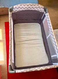 سرير اطفال • ٣ سنوات • فرشة مجانا