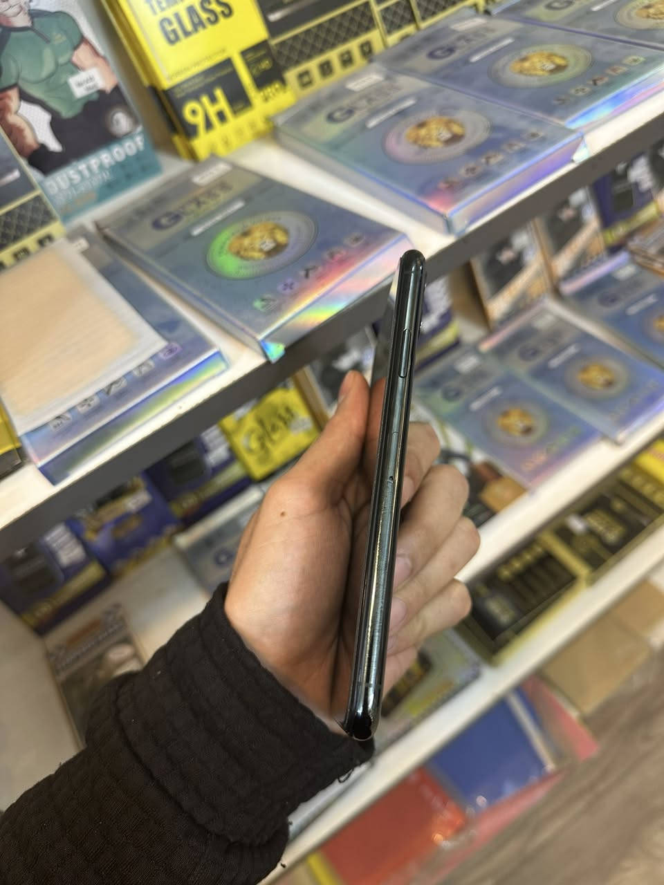 السلام عليكم أيفون 11 Pro max
مبدل شاشة نوعية زينة 
بطارية 76 باقي الجهاز بلادي 
العنوان بغداد المدائن السعر 325 وبي مجال قليل 
***********
