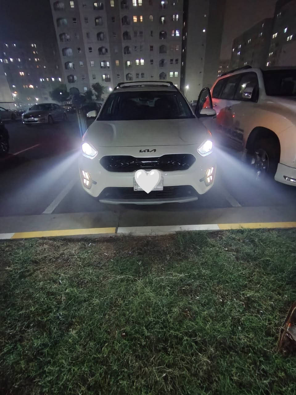 السلام عليكم ورحمة الله وبركاته 🌹
كيا نيرو 2022 هايبرد اعلى فئة تورنك حادثها تبديل قبق جنطة نفس اللون وبارد بسيط بالجاملغ الخلفي عكس السائق السيارة بدون قطرة صبغ حتى الدعامية مبدل نفس اللون بجم كبس السيارة على وضع الشركة ايرباكاتها كلهن سليمات ماشية 75mi(ماشية بامريكا 41 الف) رقم بغداد محرك 1600 تنفس طبيعي كير dct رياضي 🚀 
اقتصادية جدا ⚡
تبريدها ثلج❄️ 
المواصفات 
فتحة سقف 
تشغيل عن بعد
بصمة تشغيل +بصمة ابواب 
اشارات ترحيب 
مري كهرباء (شفط)+اشارات بالمري
لايتات زنون 
كشافات ضباب
لد نهاري 
اشارات LED
كشنات جلد +كشن السائق كهرباء
شاشة كبيرة +ابل كار بلي +نظام ملاحة GPS+كامرة خلفية دوارة
اوامر صوتية
فول تحكمات ستيرن 
عداد سرعة ديجتال 
انارة داخلية 7 الوان 
شاحن لاسلكي +منافذ USB
هاند بريك دكمة 
Auto Hold
قيادة ذاتية
رادارات خلفية +جوانب +امامية
حساسات خلفية+امامية
حمالات سقفية
سستم صوت harmn kardun
قطعتين تبريد +تبريد مناخين منفصل 
تحديد مسار 
نظام تزحلق 
ثلاث انظمة قيادة نورمل +سبورت +ايكو
ويلات رياضية حجم 17
السيارة ناقصها تخم تاير فقط 
السعر 149 وبيها مجال للطيبين
مكان السيارة بسماية للاستفسار ***********
