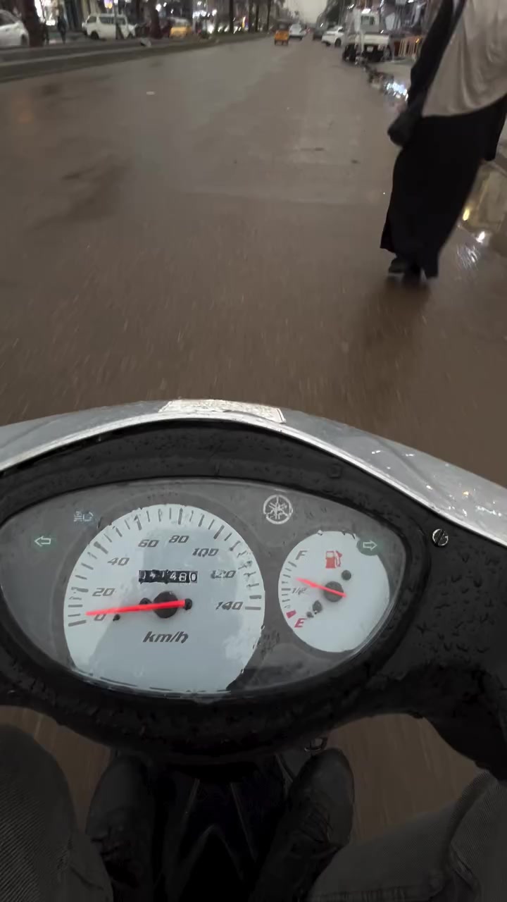 دراجه بريز140 نضيفه 💯 المكينه ناعمه ونضيفه هسه بل جديد انضرب البجم مالتها وشديت الها سيبايه حديد وصندوق مال رحاله للجماليه فقط أوراقها موجوده ومبدل تاير خلفي جديد 
عنواني :بغداد الشعب 
السعر : 650 وبيها مجال حك الجيه
الرقم :***********
