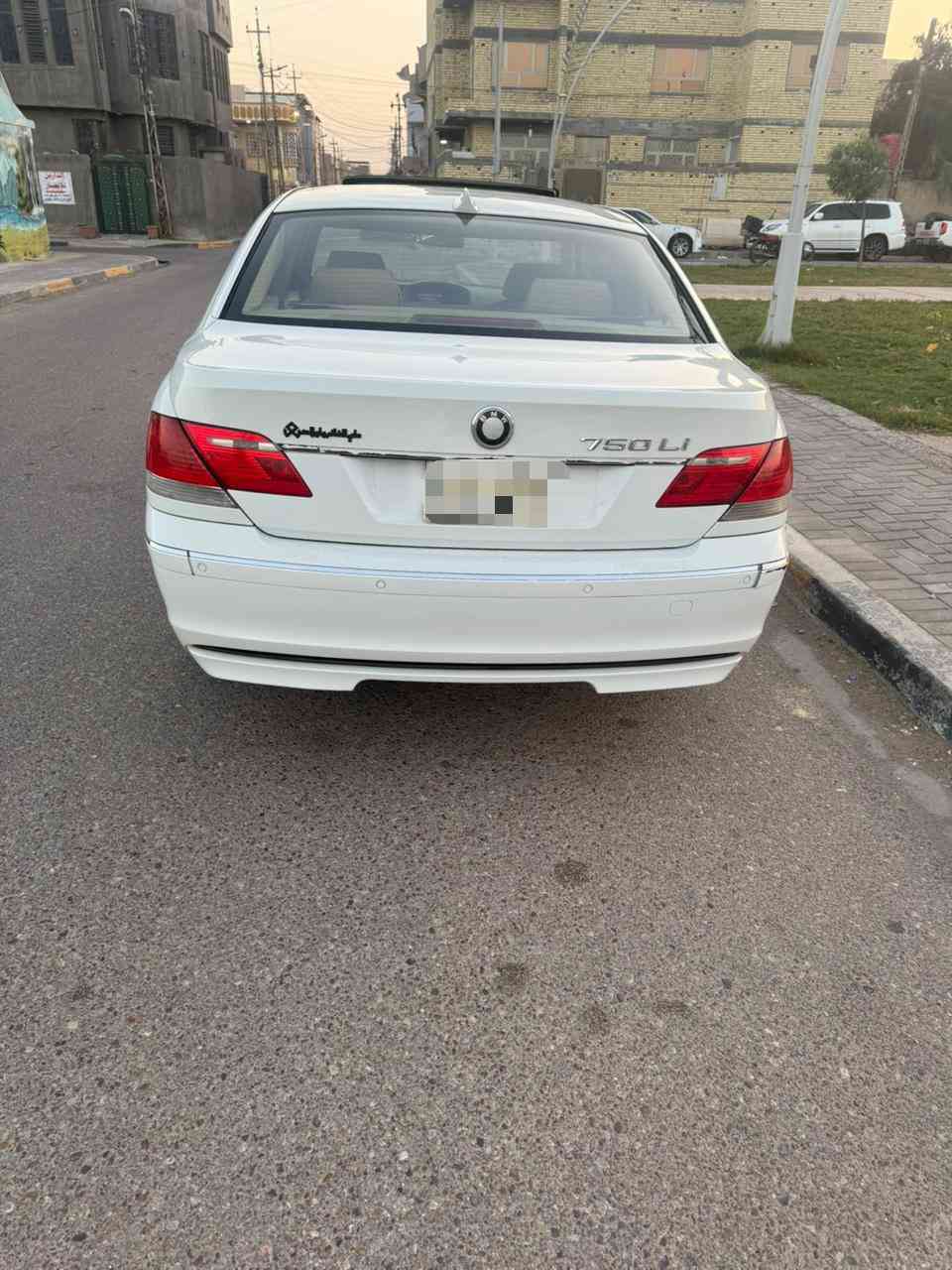 السلام عليكم
بي ام  2007 

دخول جديد 

ادوووات ادوووات ادووووات 

خليجيه 

الحجم 750Li

ارقى حجم وارقى مواصفات 

باب طويل 

بيبان شفط 

5بصمات 

سلايت 

بردات 

8 سلندر 

كفاله ضربه وكص وفتح وتبديل

السياره غنيه عن التعريف 

جاهزه مابيها اي نقص 

مكاني بصره 

للاتصال 

‭0770 744 4661‬
