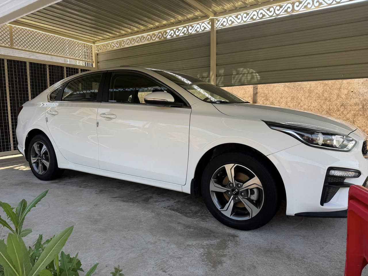 تحيه طيبه السلام عليكم
#المواصفات

 🔹النوع :  كيا سيراتو خليجي 

 🔹الموديل :2021 

🔹بكليت لد 

🔹تحكم ستيرن

🔹ويل كب 16

🔹اشاره بالمراية

🔹حساس خلفي 
 
🔹فتحه سلايد روف

.محرك1600دوش 

كير AT

العنوان / بغداد / المحمودية

السعر $160وبيه مجال 

سياره كلش جديده  

========================
للاستفسار اكثر عن تفاصيل السيارة يرجى الاتصال ***********وتساب📞
***********
