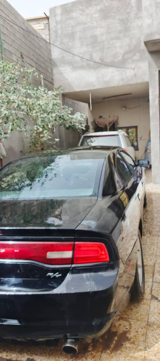 سلام عليكم سياره نضيفه كصه جنطه فقط الباقي كفاله مكينه مكينه وكير كفاله السياره جوه السوه السعر 43بيها مجال كلش قليل مكان البصره ***********
