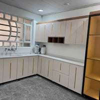 كاونتر المنيوم • ابواب خشب • اربيل