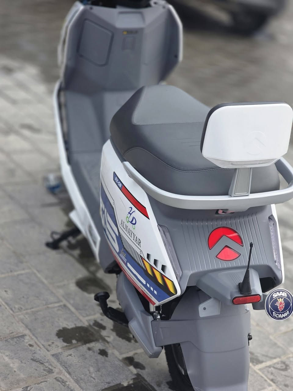 CAROW
٦ باتري مسطرة 
ملف ٢٠٠٠
سرعة ٨٠ حقيقي 
دراجة ماشية شي قليل كلش جديدة لوك 
تجي نضام ٤ كارتات تشغيل 
مفتاح طوارئ 
تشغيل برمز ٤ ارقام 
كشن كهرباء تصعد فوك الدراجه ياله تمشي 
استيرن كهرباء بم قفل ستيرن 
مواصفات كلش هواي 
مكاني بغداد 
شراي اتصل واني خادم الك 
*********** 
متواجد واتساب
