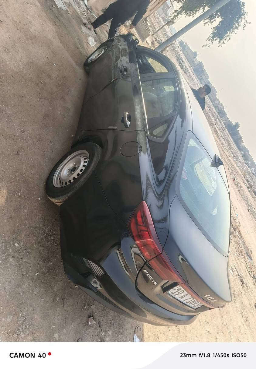 السلام عليكم 
كيا فورتي موديل 2023 للبيع
رقم كربلاء انكليزي بأسمي
مواصفات نص فول المعروفه 
السياره كامله من كلشي صدر حداديه كهربائيات تخم تاير تبريد تدفئه ماشيه 60الف ميل جاهزه من كلشي السعر 153
للأستفسار.. ***********
