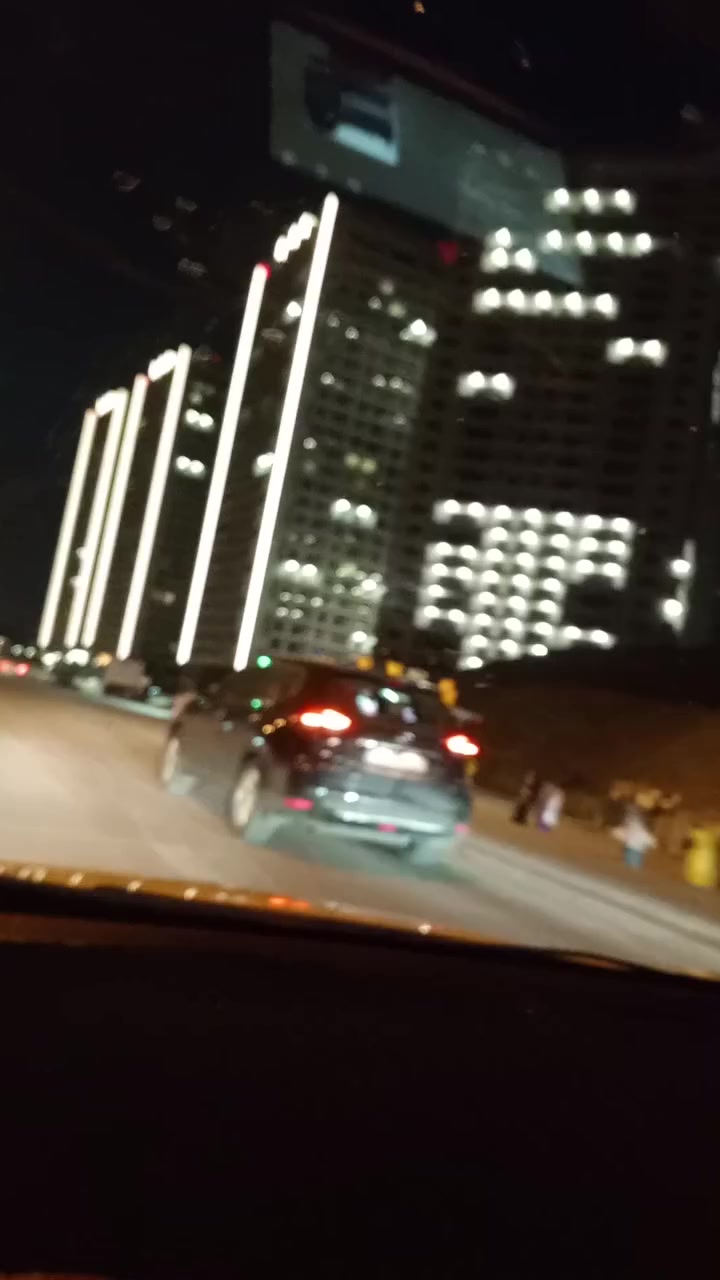 السلام عليكم سياره فورتي 2010 رقم انكليزي اديالى بسمي سياره حلوه ونظيفه عله ايدي كله جديد حادثه جاملغ وبنيد ومرجعينه نفسه لايت جديد صدر جديد كهربائيات جدد تخم تأير فلنجات ودسكات جدد كله جديد الله شاهد بس نقصه مشط استيرن سعره 85 ورقه وبيه مجال *********** وتساب
