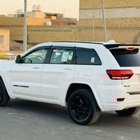 لبيع جيب لاريدو موديل 2018 اصل حادثه جاملغ وبنيد بدون ضرر داخلي  سياره...