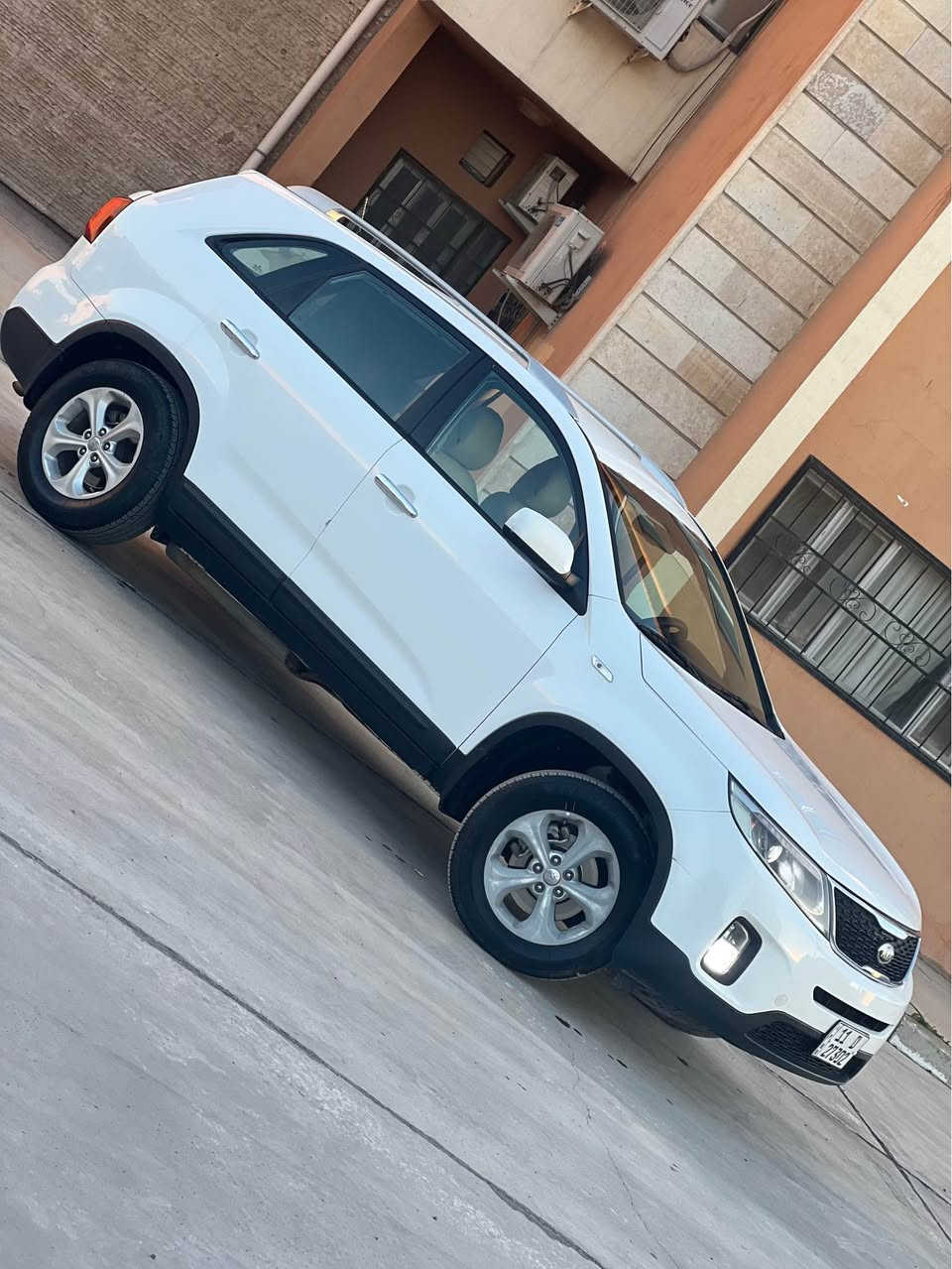 السلام عليكم ورحمة الله وبركاته 
للبيع فقط 
-سورنتو خليجي 2013 
-محرك 4سلندر 2400مفتوح راجع ستندر كير مكفول
-7راكب 
-بردات خلفية بلادي
-3قطع تبريد منفصل
-بيها قطعتين صبغ والسونر مرفق مع الصور
-حدادية صدر امامي خلفي جديد
-تايرات قبل 6اشهر شادهن نضيفات 
-شاشة وكامرة
-ماشية169الف كيلو متر 
-سيارة نضيفه وجاهزة  
-السعر 160
-العنوان بغداد العامرية مجمع الموارد المائية مقابيل نادي الفروسية
-للاستفسار ***********او ***********بيهن واتساب شراي اتصل وبيك خير وادلل تحياتي للجميع بغداد, العراق
