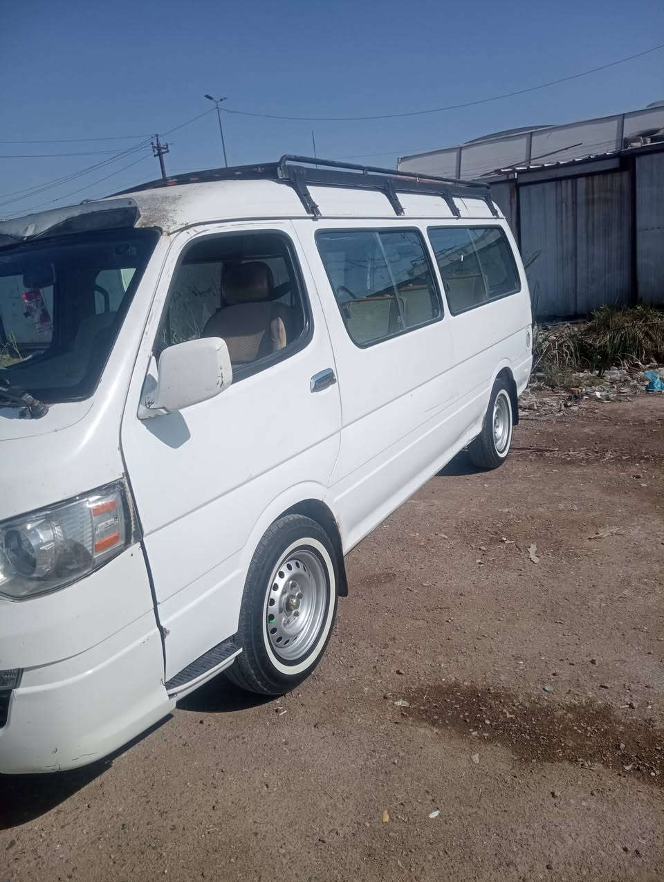 جمبي فحل عكيليه 12مكينه جبيره بيهاصبغ مكان الشعلات وباب السائق وبيها ضربه باب السلايت مسمكره فقط رقم نكليزي سنويه لا 30
السعر 70وبيها مجال للشراي ***********
بيه وات ساب
