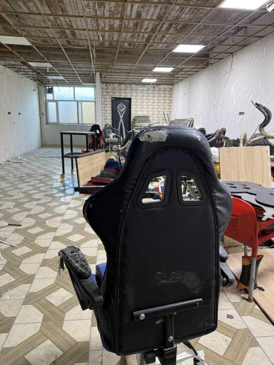 كراسي عدد 6 للبيع
بيع شلعه ب250الف وبيهن مجال 

بيهن بعض المشاكل


**إذا كنت صاحب هذا الإعلان وتريد حذفه لأي سبب، رجاءا أرسل رسالة إلى الدعم الفني**