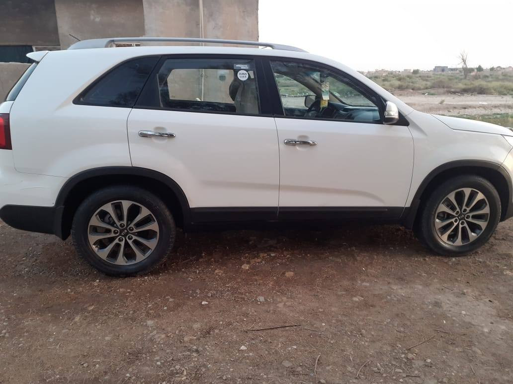 سورنتو 2014 كفاله عامه من صبغ او تبديل او بارد  رقم بصرة بأسمي سنوية مجدده  الل27
محرك ٤ سلندر 
٧ راكب
٣ قطع تبريد 
تحكم استيرن 
حساسات اماميه 
اشاير بالمري
بصمه
السعر175 ورقه وبيه مجال 
***********
