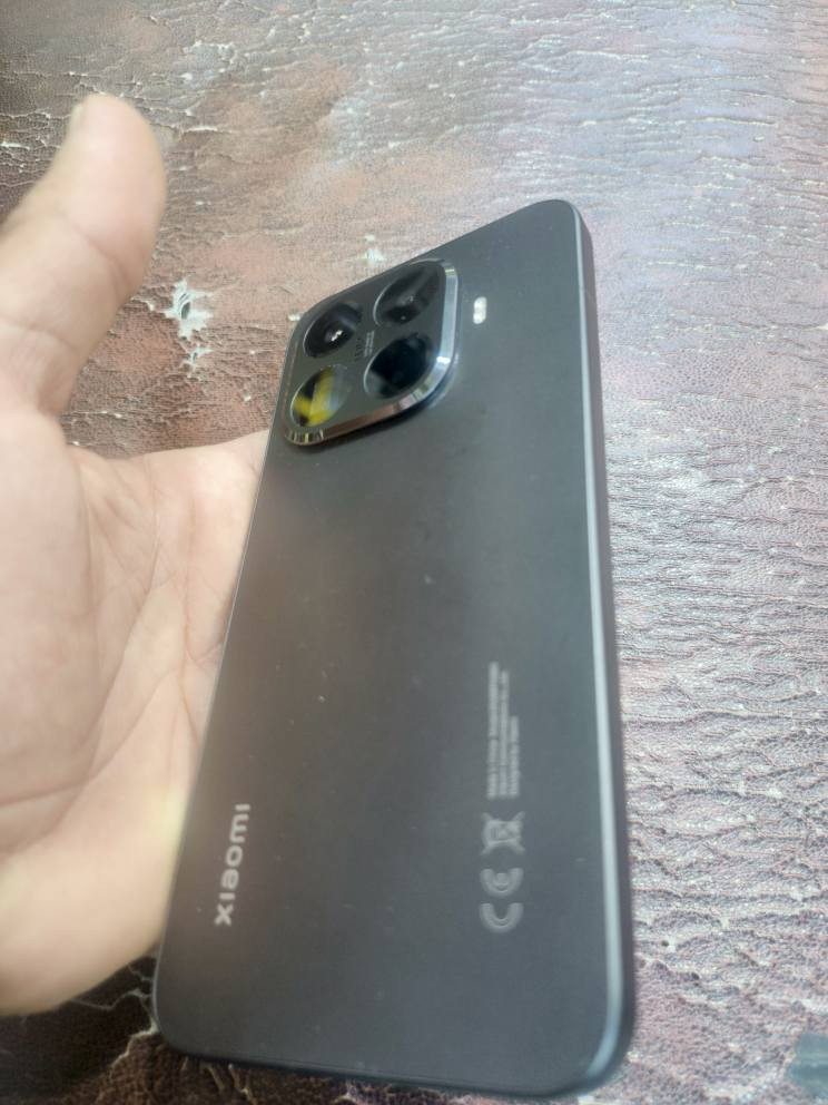 سلام عليكم جهاز xIaomI15TPro
جهاز بعدة بضمان نضافة 99 بل مية مكفول من كلشي  ذاكرة 512 
*********** هاذ رقمي
