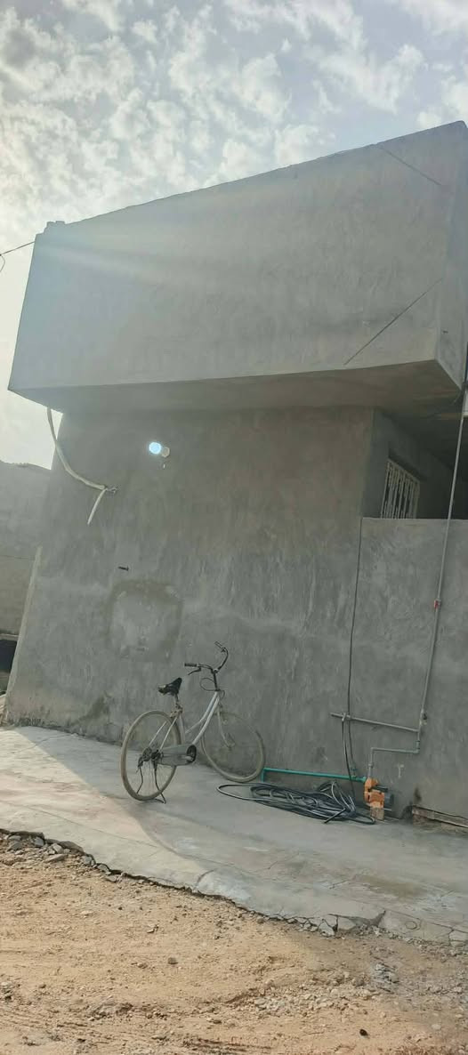 دار لبيع طابو صرف  طابقين مساحه 200 مكان حله شارع  قرب شارع 100 الافتسار عله رقم ***********
