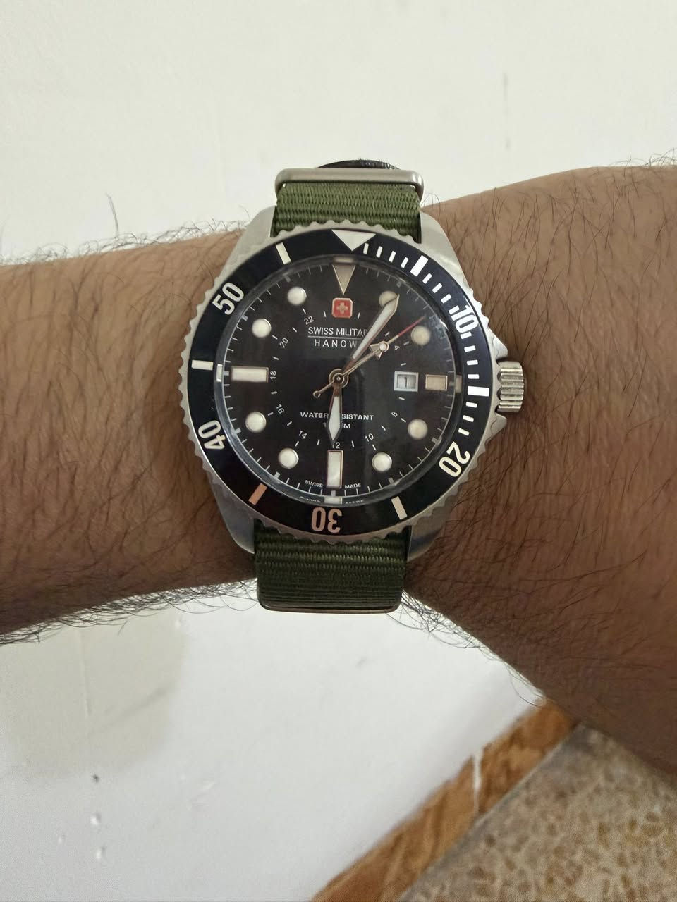 Swiss Military Hanowa، موديل Sea Lion II
سويس ميليتري 
قطر 43 
نظافه 100/100 
دبل سير 
سويسري مكينه روندا 
جي ام تي 
كوارتز 
كامل مرفقات 
125 الف 
يوجد توصيل


**إذا كنت صاحب هذا الإعلان وتريد حذفه لأي سبب، رجاءا أرسل رسالة إلى الدعم الفني**