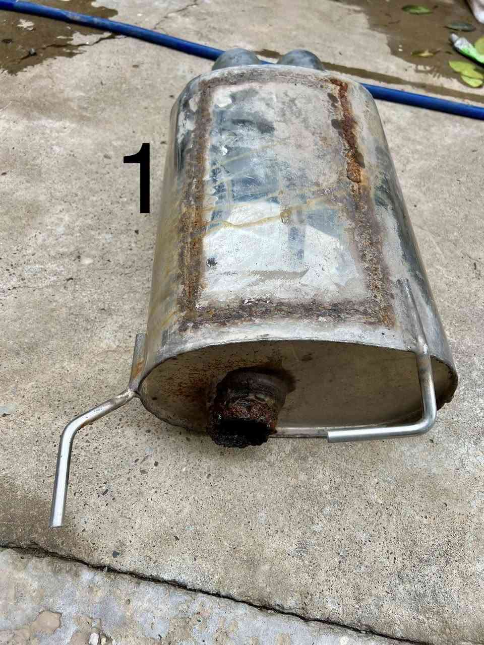 السلام عليكم
صالنصات رياضي عدد 2 للبيع
الرقم 1 المانيه اصليه مال بي ام صقر و ترهم لكل السيارات موجود الها فيديو بالمنشور الصالنصه مفتوحه و مفرغه من الداخل و صوتها كلش حلو سعرها 40 الف
الرقم 2 ستيل اصلي صوتها حيل قوي و هي معروفه اكثركم يعرف صوتها اعتذر منكم ماعندي فيديو الها الرقم 2 اتحداك تفتر العراق و تلكيها عند اي ابو صالنصات سعرها 75 بيها مجال عنواني الموصل توصيل ماعندي اعتذر منكم ماعندي توصيل للاستفسار اتصل على ***********
