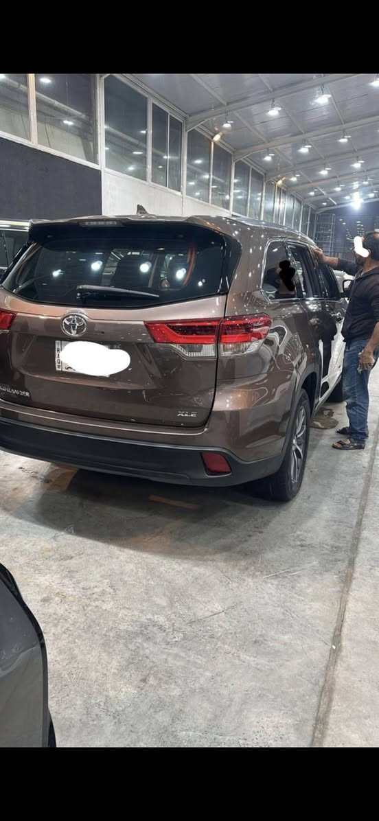 سيارة للبيع
تيويوتا هايلندر  موديل 2019  موصفات XLE
6 سلندر وارد امريكي داخل جلد داخل VIB
رقم ***********
