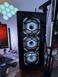 للبيع pc كلش نضيف  معالج AMD Ryzen 5 3500x 6 core  RAM 16 GB  كارت شاش...