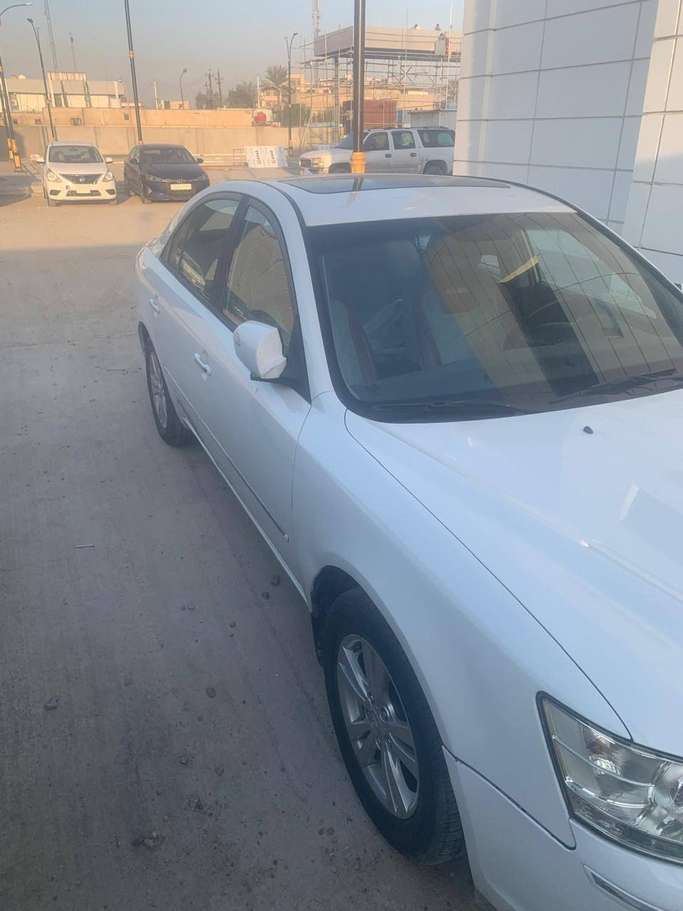 سوناتا 2010 خليجي
مصبوغ احزام  مواصفات فتحه تحكم استيرن مري شفط الداخل صاج حساسات خلفيه 
محرك 2400 كامره خلفيه كشن سائق كهرباء السعر ١٢٠ ورقة وبيه مجال /مكان شارع الداخل مقابل مطعم ليمونه رقم موبايل ***********
