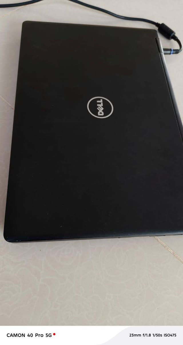 لابتوب dell نظيف ومناسب للدراسة والعمل والتصفح
المواصفات:
المعالج:Intel Core i7الجيل السادس
الرام: 16 GB
التخزين: 238 GB SSD
كارت الشاشه منفصل 
التواصل ***********
