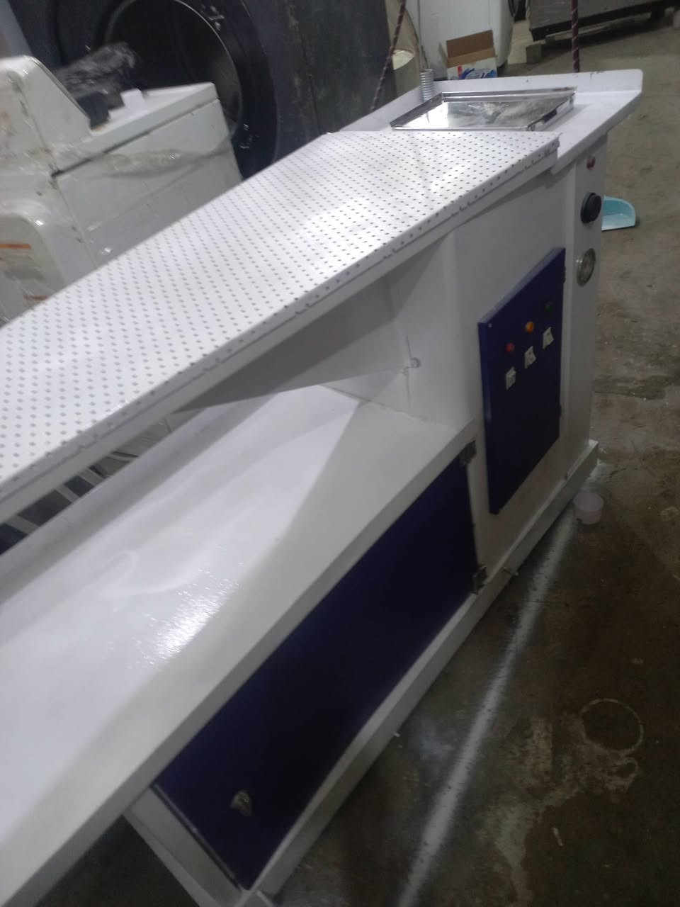 نورفه تركي فول اوتماتيك مستخدم نظيف جدا
الاستفسار مراسله الصفحه او الاتصال على الارقام التاليه 
***********
***********
