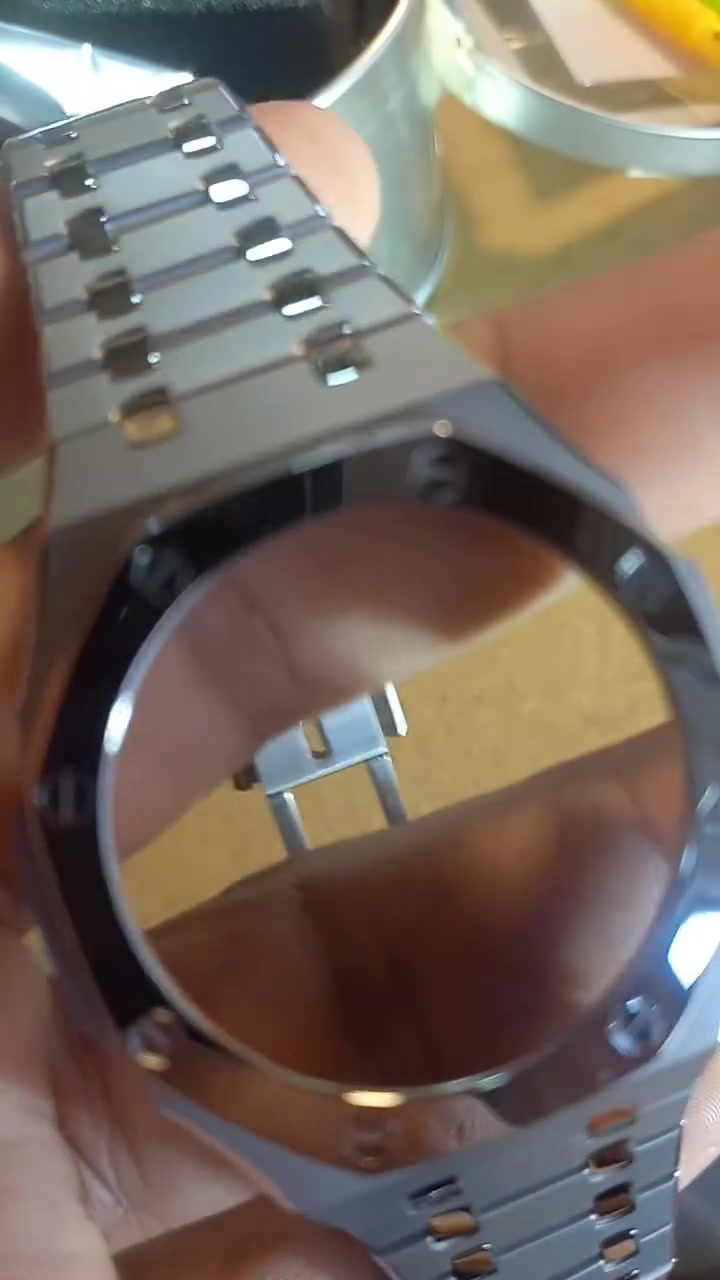 من رخصة الادمن
اطار معدن لساعة جي شوك موديل ga2100 
السعر ٢٥ الف 
جديد لوك


**إذا كنت صاحب هذا الإعلان وتريد حذفه لأي سبب، رجاءا أرسل رسالة إلى الدعم الفني**