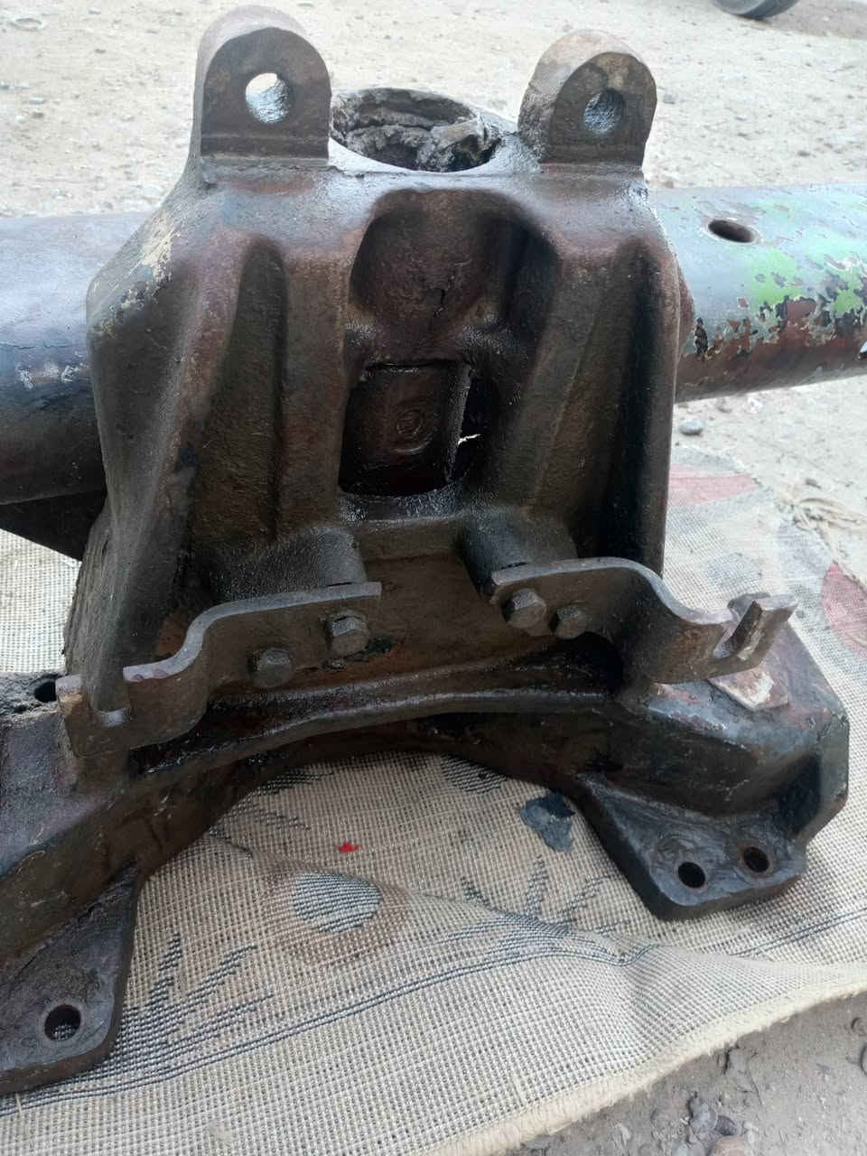 صدر مكينة كامل مع زوج جفوف المكان بغداد الرصافة رقم الهاتف *********** غير متواجد عالنت اتصال بس
