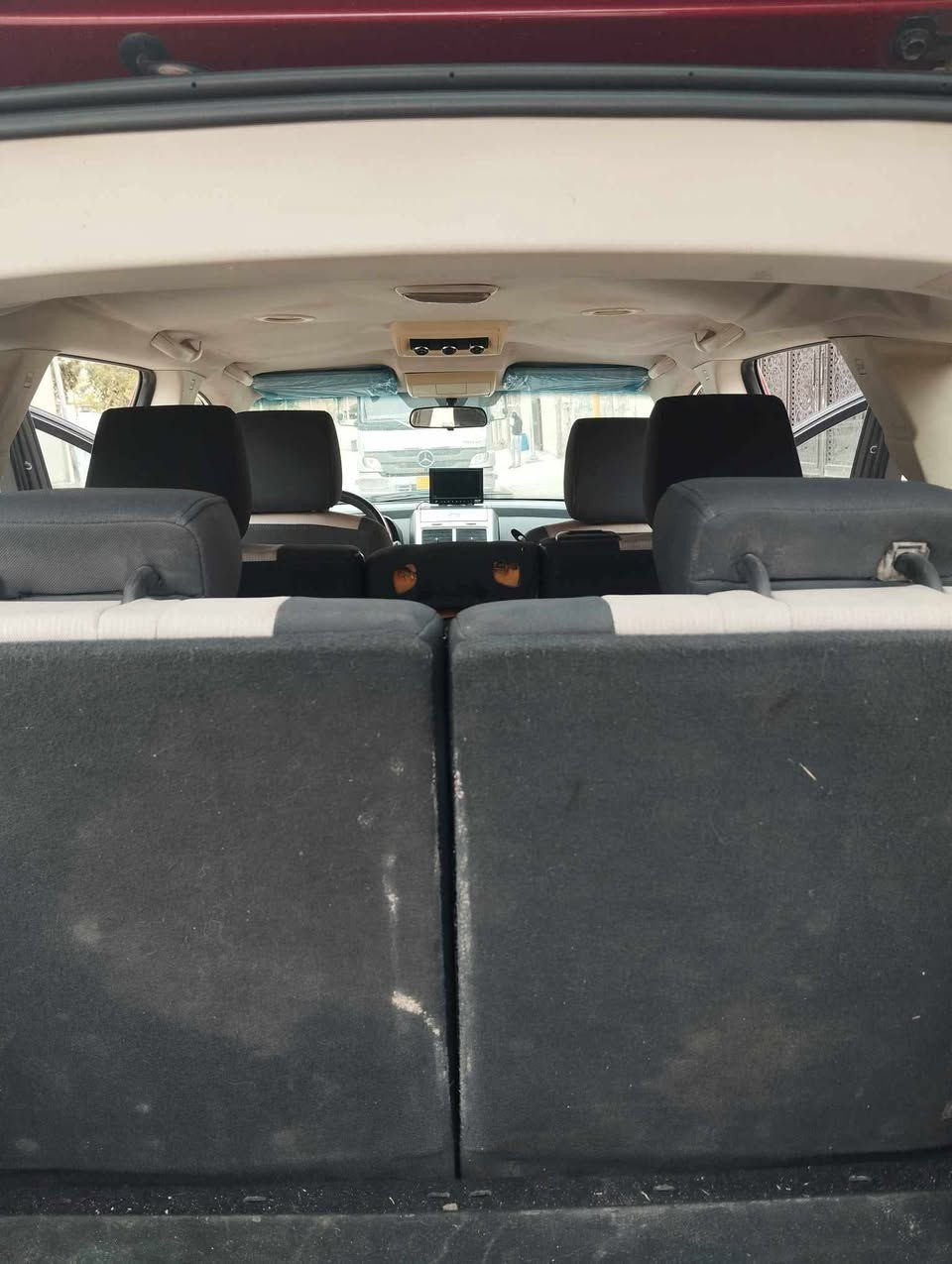 السلام عليكم سيارة دوج جورني موديل 2009
رقم اربيل سنويه منتهي من 2021
السيارة بيها خمس قطع صبغ وتعديل 

تدفه تبريد 
محرك 4 سلندر 
سعر 80 وبيها مجال 

مكان السيارة كركوك 
***********
***********
