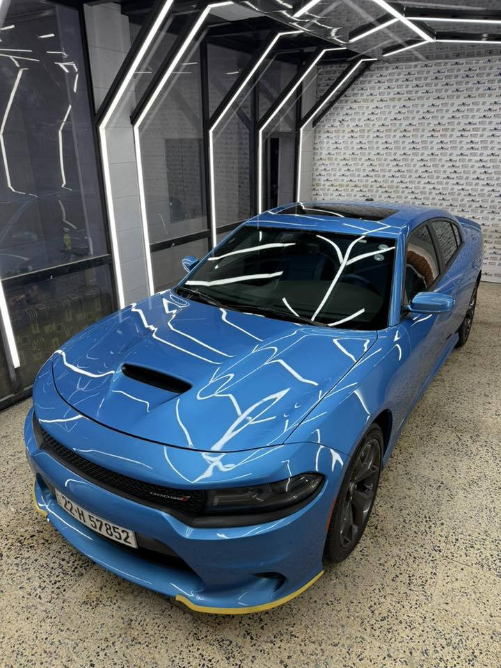 جارجر GT 2019 ماشيه 70 الف حقيقي السياره كلش جديده وارد كندي داخله كلين كفاله عامه ونطربت بلعراق فقط بلجاملغ الخلفي  سنويه جديده بسم شركه هارلم سعرهه 265 وبيهه مجال  ***********
