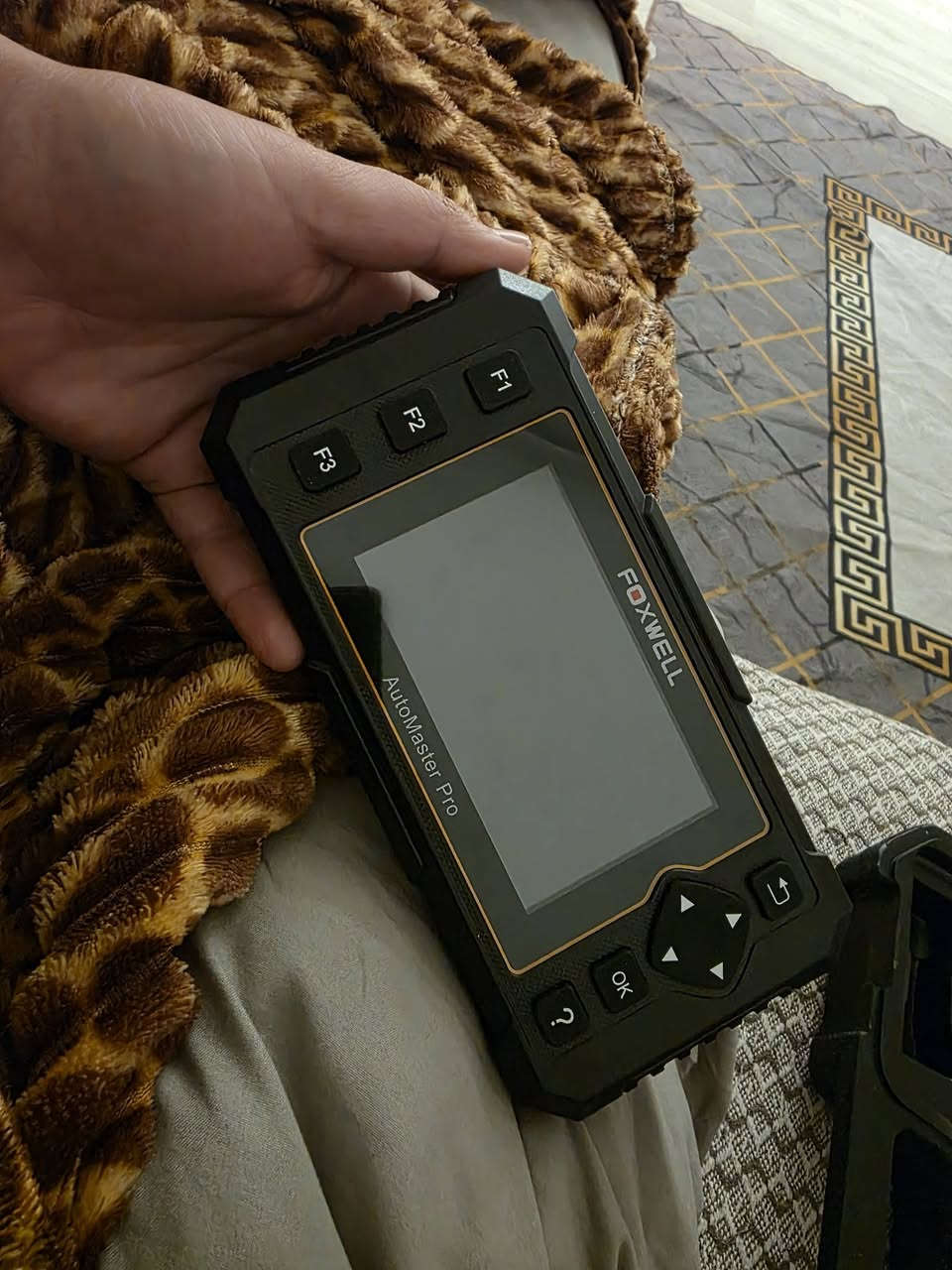 جهاز فحص اعطال فوكس ويل غني عن التعريف
ويا رام وفلاش 
الجهاز مفتوح ع كد الفحص 
يدعم تحديث مدا الحياة
مكاني بغداد البنوك
***********
