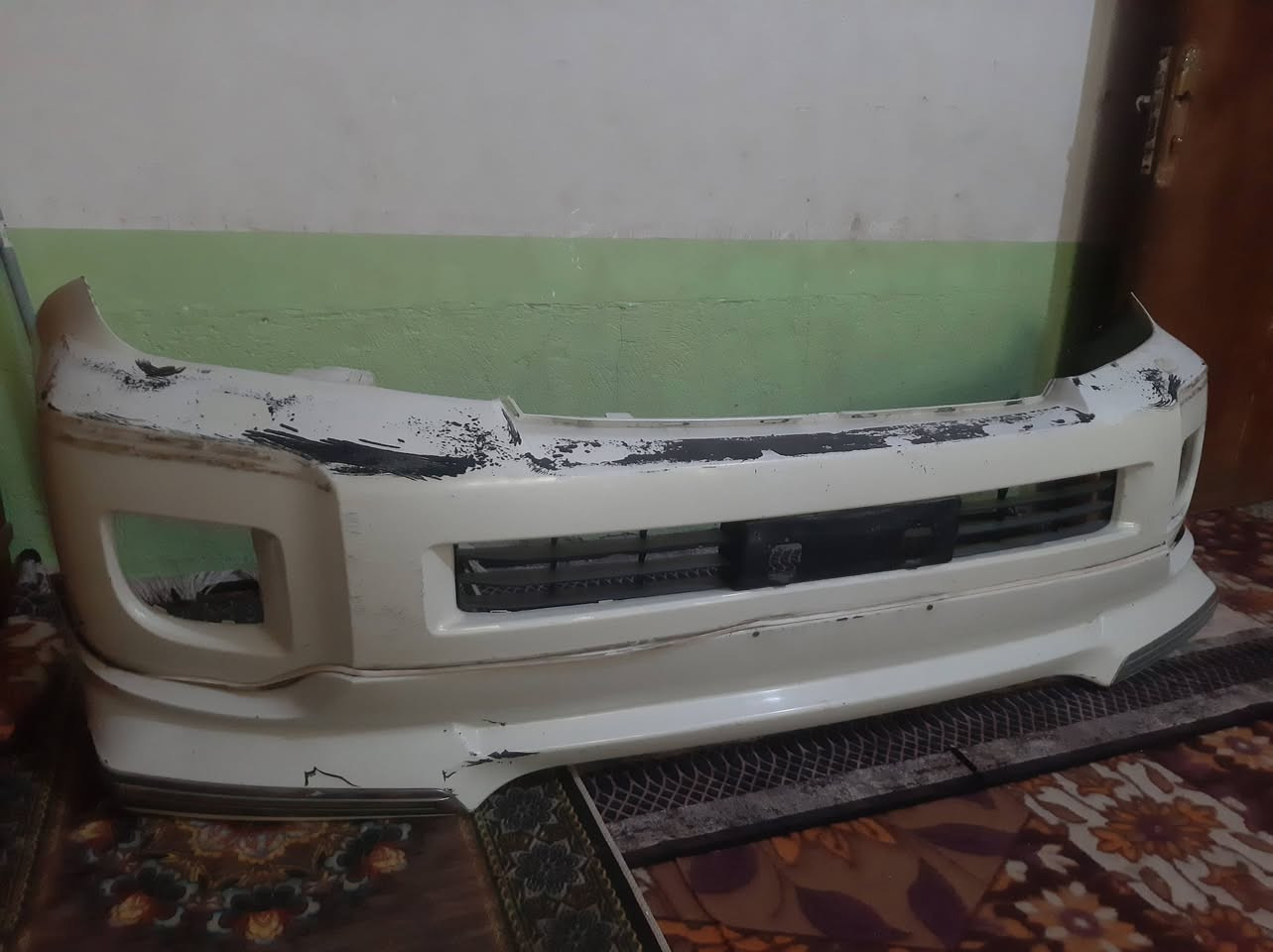 دعاميه لاندكروز نضيفه للبيع سعره 100وبيه مجال تعال وبيك خير وتدلل
***********اتصل
