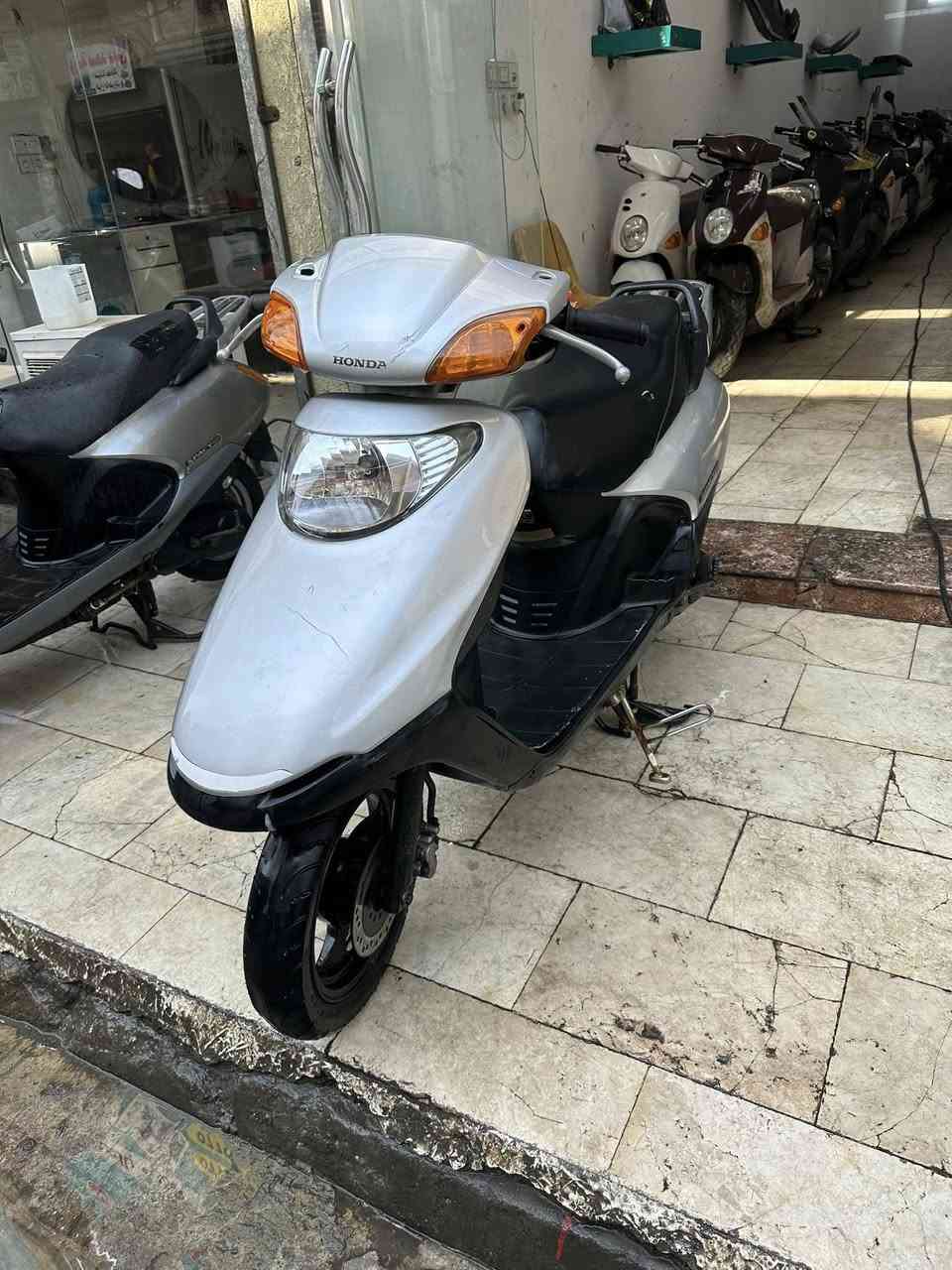 #السلام_عليكم_أخوتي_الغوالي 
#الوجبه_الجديدة
#مال_مزاد_شرط_رمبه 
# هوندا سبيسي 👍
 #شرط الضمان 💯💯
#بعده بحالة الوكاله فول نظافه مكفول 
#نظافه فول 💯💯👍 
#اللون سلفر 

البيع نقد والأقساط 👉
مصرف الرافدين فقط👉
مواظف ومنتسب ومتقاعد و الوريث 👉
استقطاع الاكتروني بدون مقدمه👉

#مكاني كوت المشروع شارع ميكانو 👉
***********☎️
***********☎️
أخوكم سيد محمد
