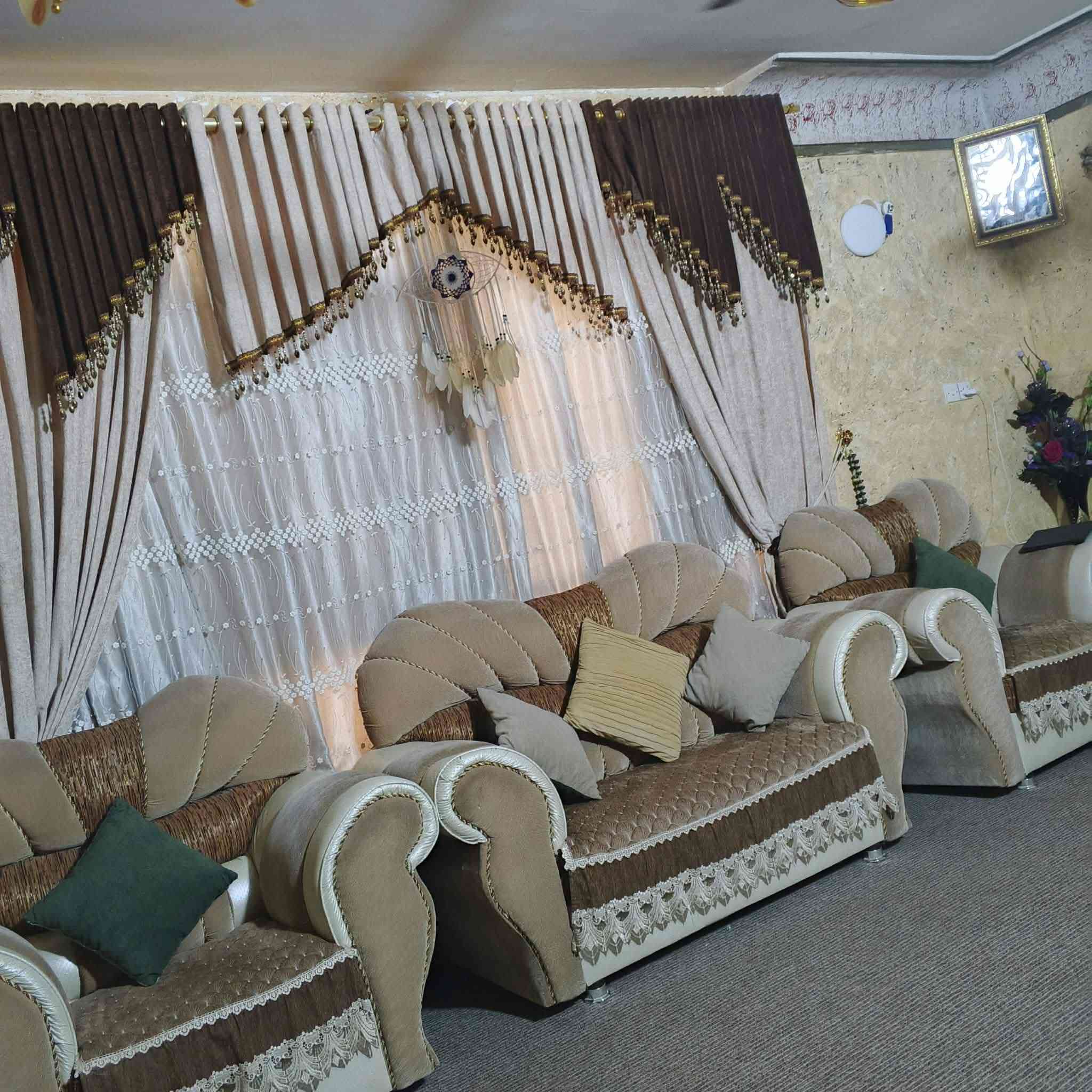 تخم تسكام عشر نفرات نضيف كلش وبردات تقريب للسبع امتار  كامله هي والمسرح كلهن ب٨٠٠ مكانهم نجف حي الجمعيه


**إذا كنت صاحب هذا الإعلان وتريد حذفه لأي سبب، رجاءا أرسل رسالة إلى الدعم الفني**