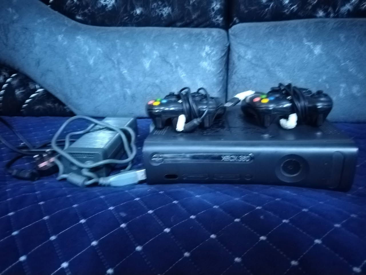 للبيع بلي XBOX 360
#الجميع


**إذا كنت صاحب هذا الإعلان وتريد حذفه لأي سبب، رجاءا أرسل رسالة إلى الدعم الفني**