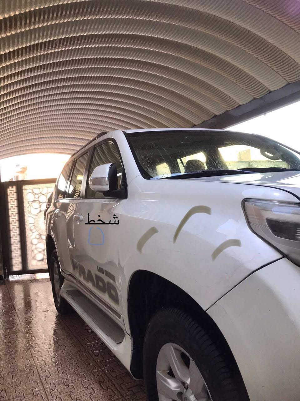 السلام عليكم 
برادو 2014 TX.L فـول مواصفات  كشنات كهرباء 2
فتحة سقف
6 سلندر 
7 راكب
3 قطع تبريد 
بصمه تشغيل + ابواب 
السيارة مكفولة عدا بارد في الجاملغ الامامي جهه الراكب + شخوط قليلات ممبينات بس احجيهن لئن بالسونار يطلعن 
ماشية 113 كيلومتر
رقم سليمانية الدولي
هزه بعد سنه اله تخلص
صبغ نصف دعاميه الامامية 
تخم تاير جديد
السعر 290 مجال جدا قليل مستعجل عل بيع
للتواصل خاص او رقم او واتساب ***********
